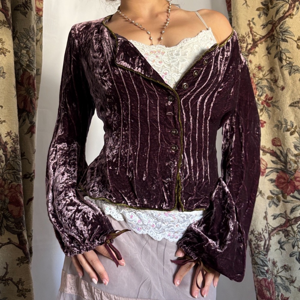 Vintage Plum colored velvet button up with flared bubble sleeves and tie up back